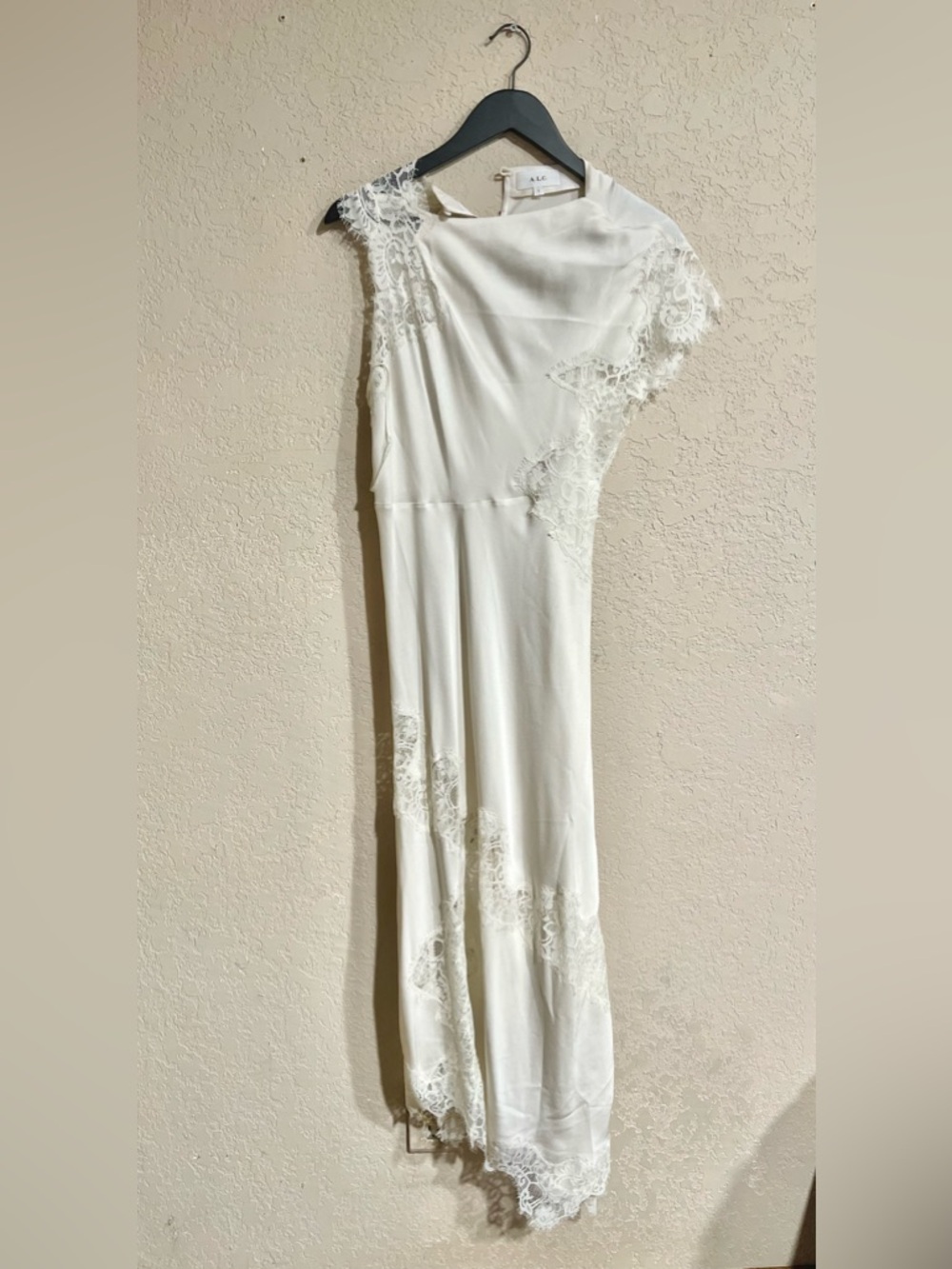 A.L.C | Alessia Textured Satin And Lace Maxi Dress Size: 2 - Picture 5 of 9